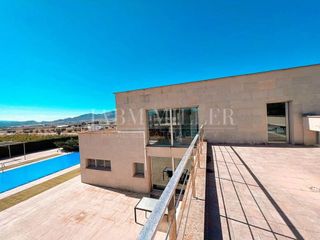 Chalet en venta en Yecla