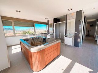 Chalet en venta en Yecla