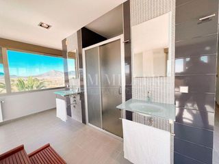 Chalet en venta en Yecla