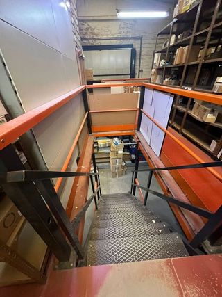 Nave industrial en venta en Adurtza - Aretxabaleta en Vitoria-Gasteiz