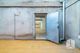 Local comercial en venta en El Castell-Poble Vell en Castelldefels