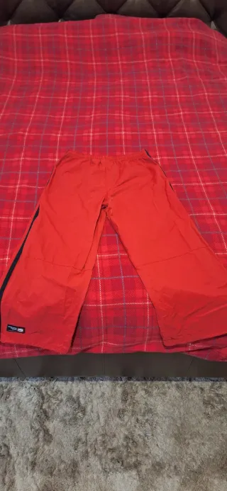 Conjunto Deportivo Nike Negro y Rojo