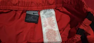 Conjunto Deportivo Nike Negro y Rojo