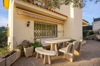 Chalet en venta en Argentona