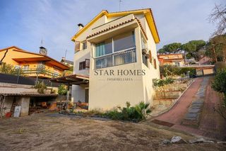 Chalet en venta en Argentona