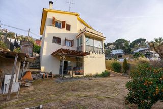 Chalet en venta en Argentona