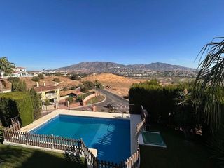 Chalet en alquiler en El Faro de Calaburra - Chaparral en Mijas