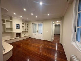 Piso en alquiler en Zona de Plaza de Barcelos en Pontevedra