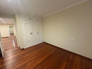 Piso en alquiler en Zona de Plaza de Barcelos en Pontevedra