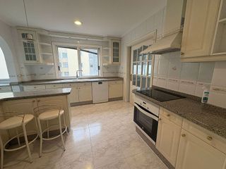 Piso en alquiler en Zona de Plaza de Barcelos en Pontevedra