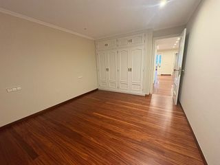 Piso en alquiler en Zona de Plaza de Barcelos en Pontevedra