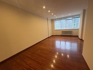 Piso en alquiler en Zona de Plaza de Barcelos en Pontevedra