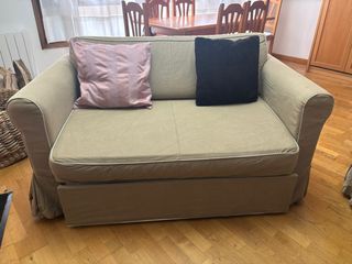 In vendita 2 divani letto Ikea a 2 posti