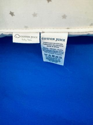 Cojín de lactancia con estrellas