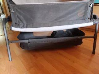 Cuna colecho Maxi Cosi Iora Gris