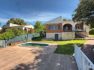 Chalet en venta en Fuentenovilla