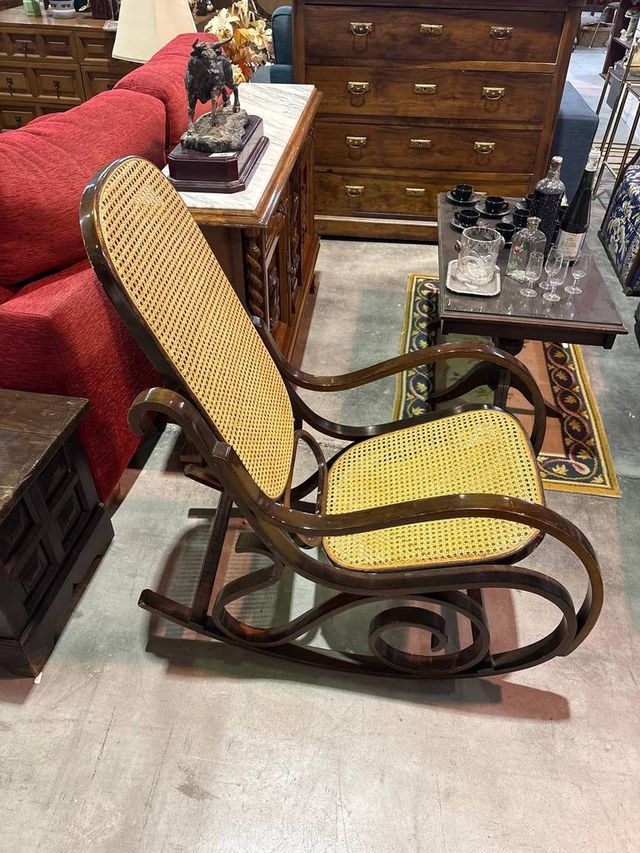 Mecedora vintage in stile retrò