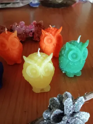 Velas de búho de colores....Hechas a Mano