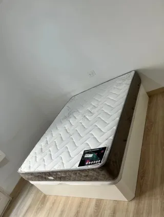 Canapé y colchón viscoelástica