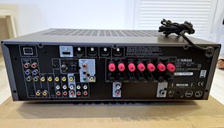 Receptor AV Yamaha RX-V567 (Leer)