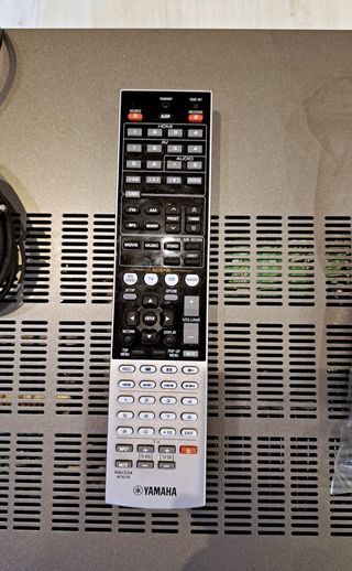 Receptor AV Yamaha RX-V567 (Leer)