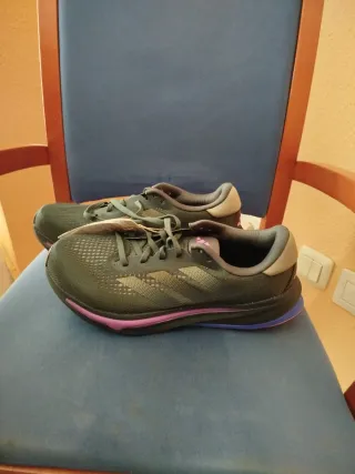 Zapatillas Adidas Verdes y Moradas