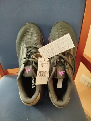 Zapatillas Adidas Verdes y Moradas