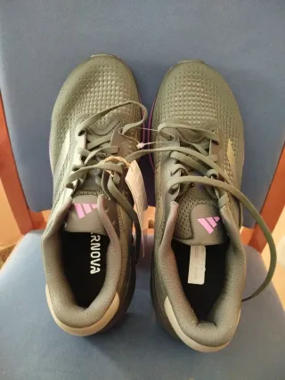 Zapatillas Adidas Verdes y Moradas