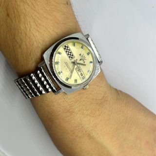 Stunia Racing, mecánico con calendario completo