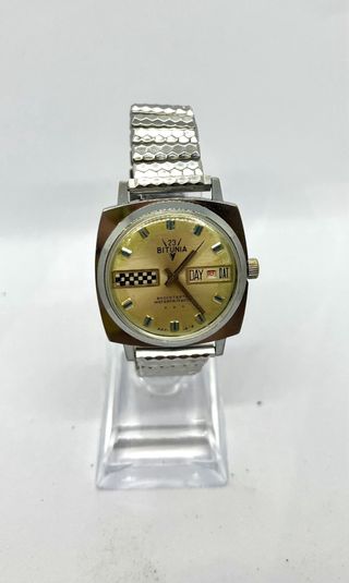 Stunia Racing, mecánico con calendario completo