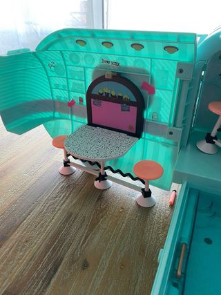 Caravana LOL Surprise como nueva. Con accesorios