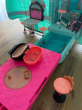 Caravana LOL Surprise como nueva. Con accesorios