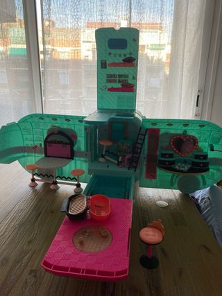 Caravana LOL Surprise como nueva. Con accesorios