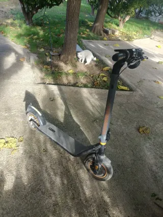 Patinete eléctrico Cecotec en buen estado