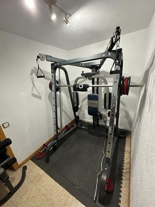 MOVYCO Multipower Smith con Banco