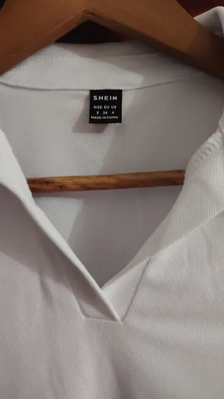 Set 2 polos mujer uno negro y otro blanco