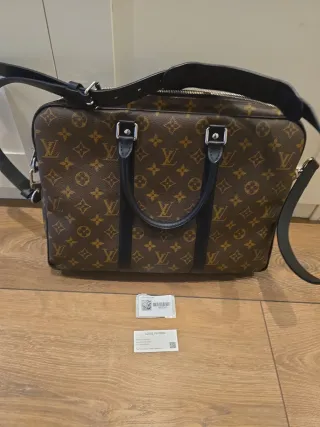 Louis Vuitton Porta Documentos / Portátil