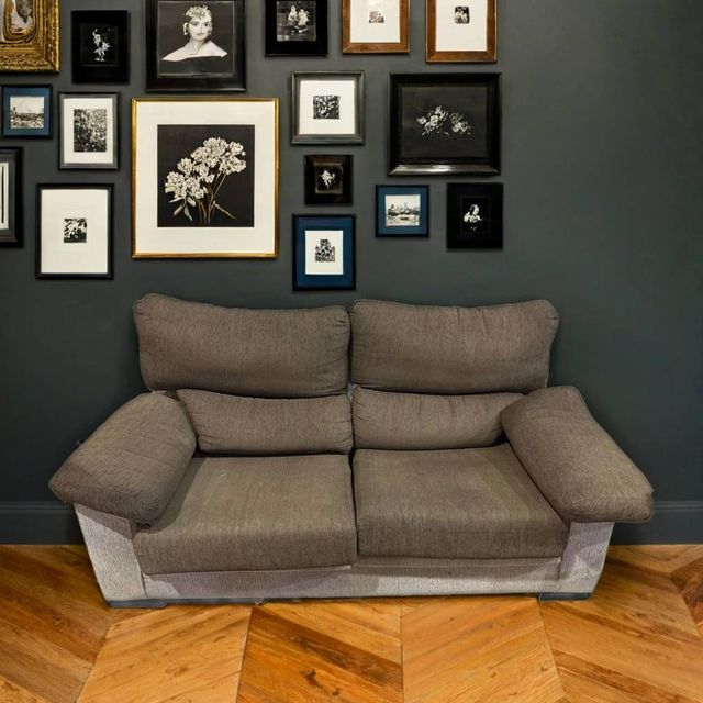 SOFÁ MODERNO MARRÓN