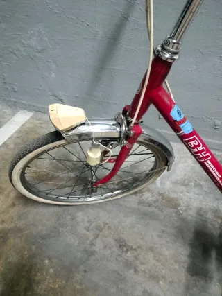 Bicicleta BH Clásica Roja