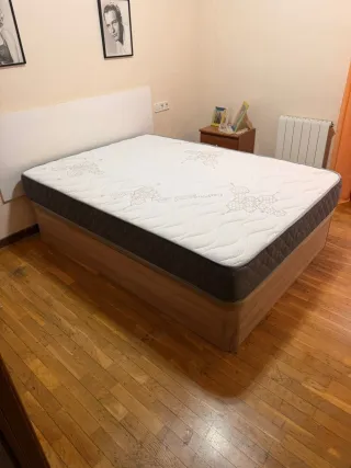 Canapés colchones mesitas cabeceros somiers