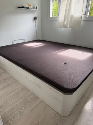 Canapés colchones mesitas cabeceros somiers