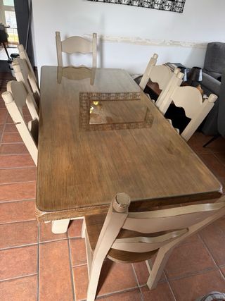 Mesa comedor de madera y 6 sillas