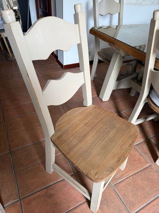 Mesa comedor de madera y 6 sillas