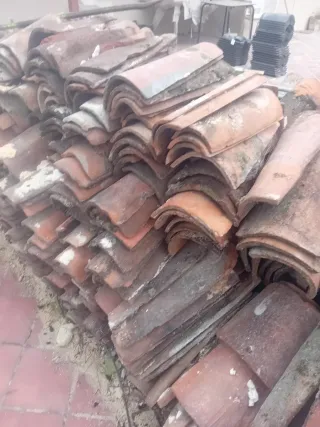 Tejas árabes antiguas urge la venta