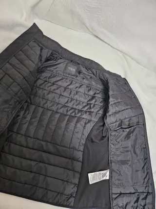 Chaqueta Guess Negra