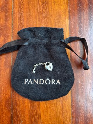 Pandora Charm Corazón y Llave