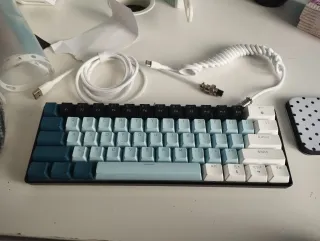 Teclado Mecánico Azul y Blanco teclas blue