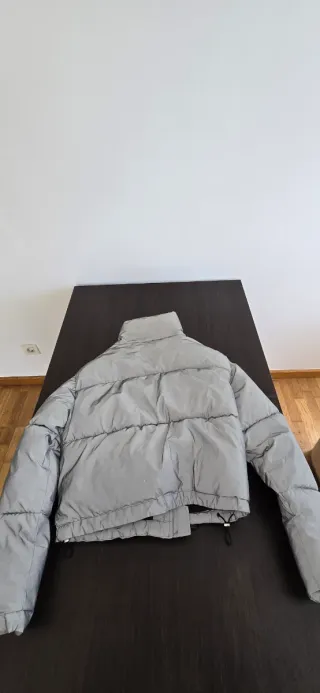 Chaqueta Mujer Reflectante Bershka Less Issues