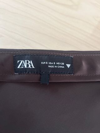 Falda Zara marrón satinada Talla S