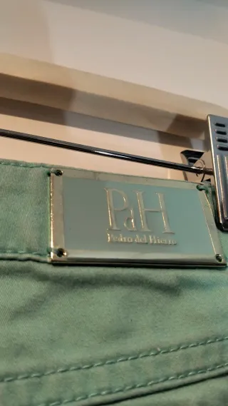 BERMUDAS PEDRO DEL HIERRO